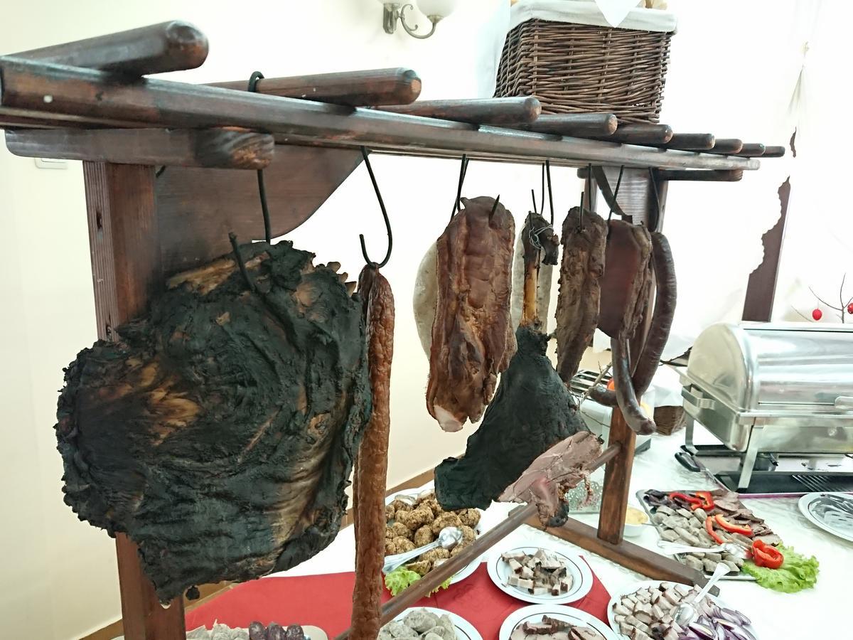 Pensiunea Musatinii Guest house